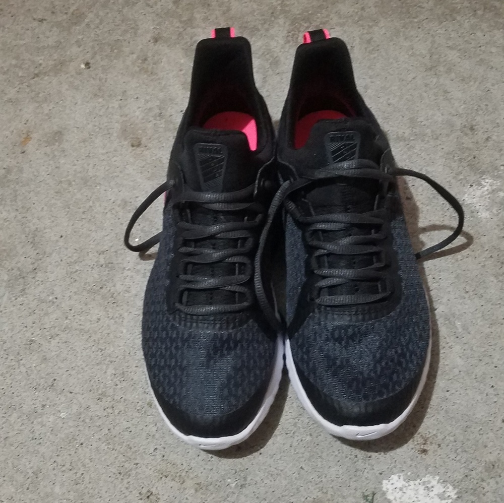 Sneakers - Picture 2 of 3